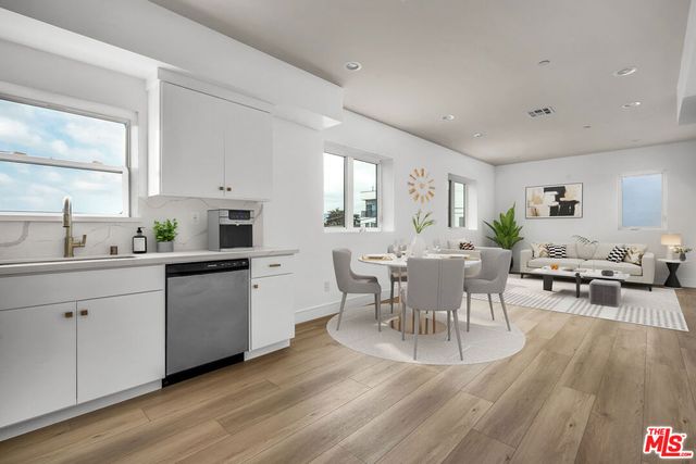 4701 Saturn Street, Los Angeles, CA 90019