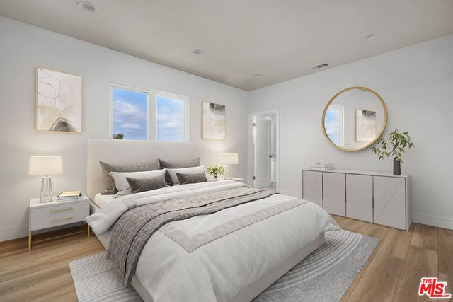 4701 Saturn Street, Los Angeles, CA 90019