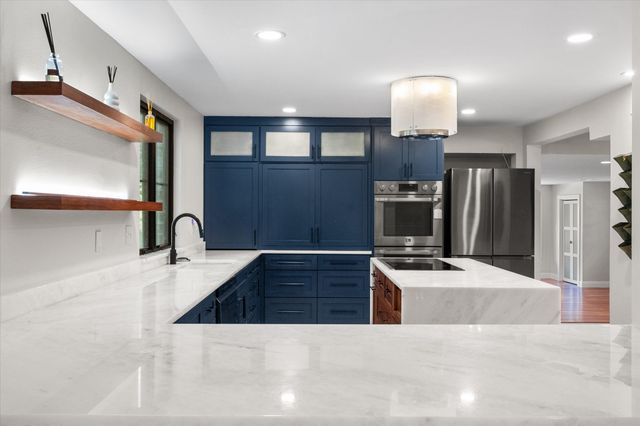 6522 Mark Drive, Burleson, TX 76028