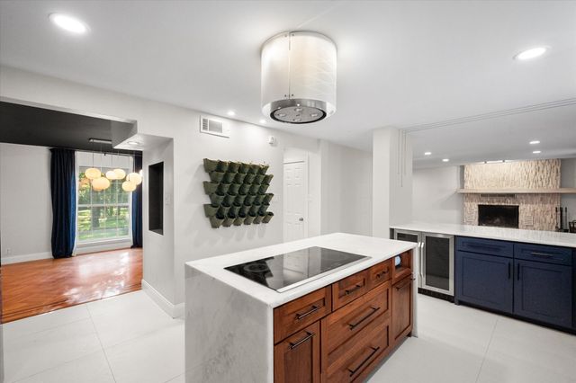 6522 Mark Drive, Burleson, TX 76028