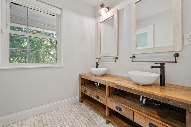 6522 Mark Drive, Burleson, TX 76028