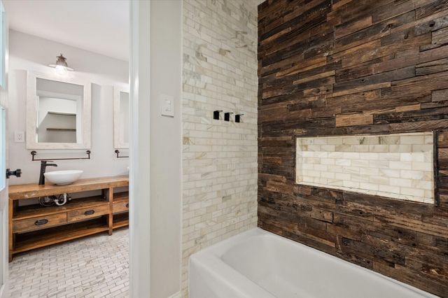 6522 Mark Drive, Burleson, TX 76028