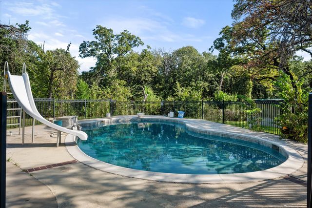 6522 Mark Drive, Burleson, TX 76028