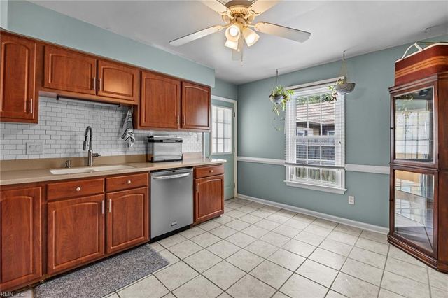 4112 Stillwood CT, Virginia Beach, VA 23456