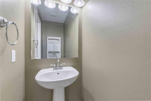 8614 MAJESTIC ELM COURT, Lakewood Ranch, FL 34202