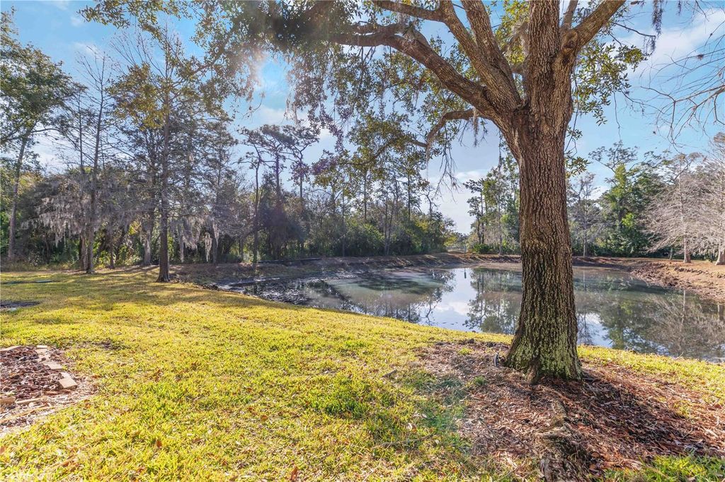 Image 35 of property listing at 8614 MAJESTIC ELM COURT, Lakewood Ranch, FL 34202