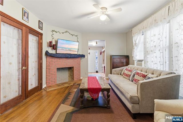 166 W Demarest Avenue, Englewood, NJ 07631