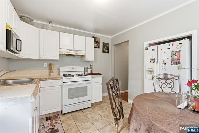 166 W Demarest Avenue, Englewood, NJ 07631