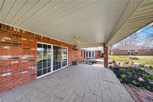 3 Oak Ridge Lane, Bentonville, AR 72712