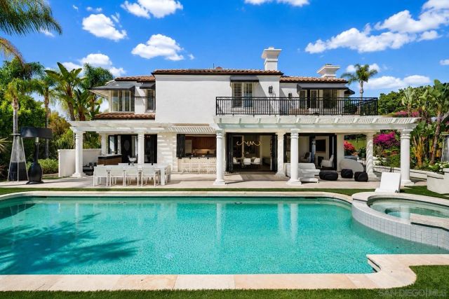 1563 Andorre Gln, Escondido, CA 92029
