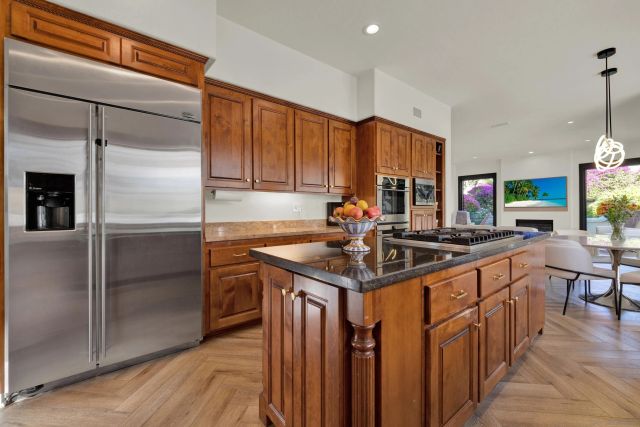 1563 Andorre Gln, Escondido, CA 92029