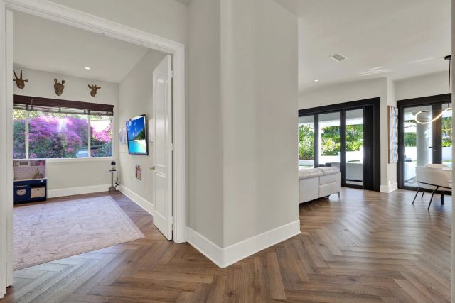 1563 Andorre Gln, Escondido, CA 92029