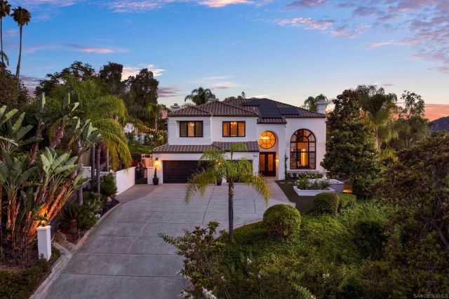 1563 Andorre Gln, Escondido, CA 92029