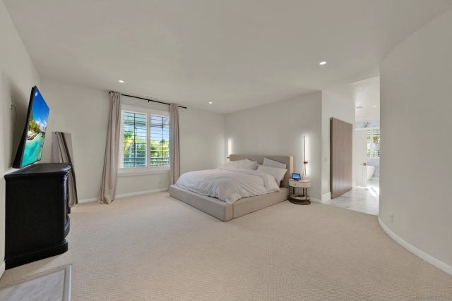 1563 Andorre Gln, Escondido, CA 92029