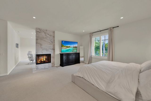 1563 Andorre Gln, Escondido, CA 92029