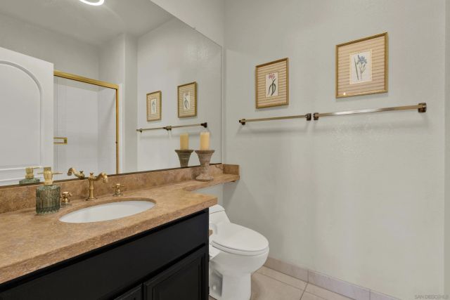 1563 Andorre Gln, Escondido, CA 92029
