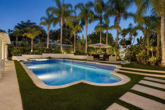 1563 Andorre Gln, Escondido, CA 92029