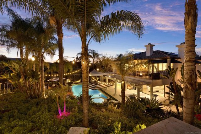 1563 Andorre Gln, Escondido, CA 92029