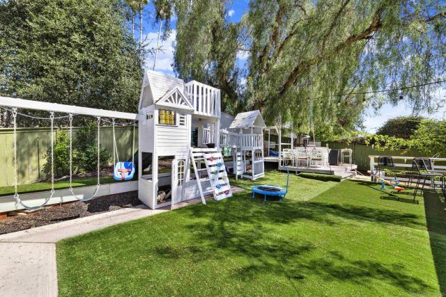 1563 Andorre Gln, Escondido, CA 92029