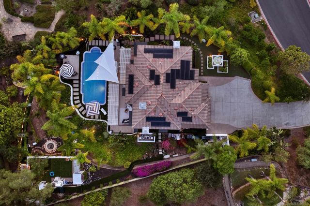 1563 Andorre Gln, Escondido, CA 92029