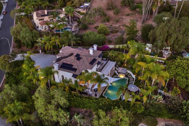 1563 Andorre Gln, Escondido, CA 92029