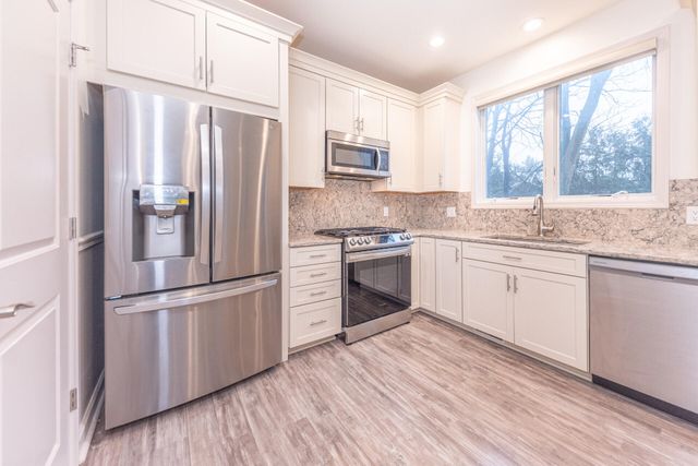 2965 Kimberley Road, Ann Arbor, MI 48104