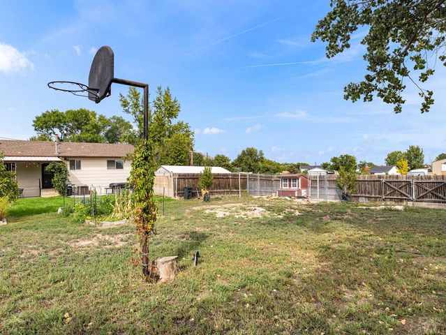 27454 Preston Rd, Pueblo, CO 81006