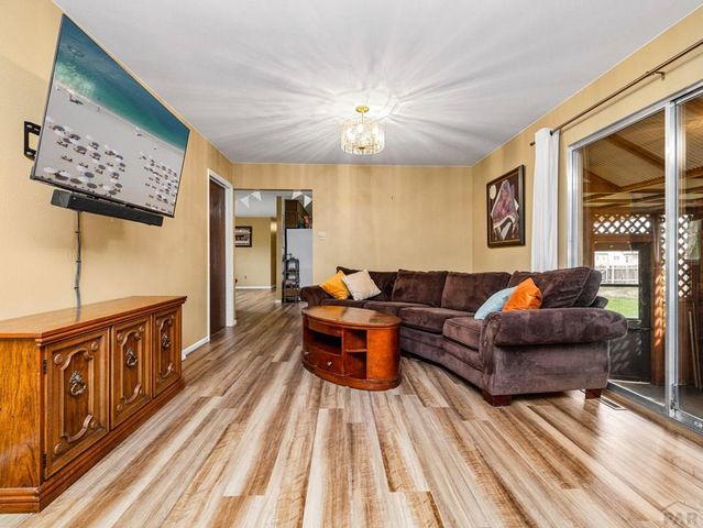 27454 Preston Rd, Pueblo, CO 81006