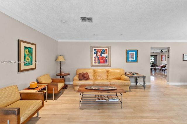 7430 SW 142nd Terrace, Palmetto Bay, FL 33158