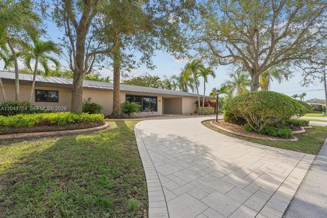 7430 SW 142nd Terrace, Palmetto Bay, FL 33158
