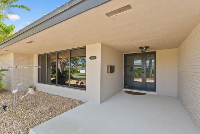 7430 SW 142nd Terrace, Palmetto Bay, FL 33158