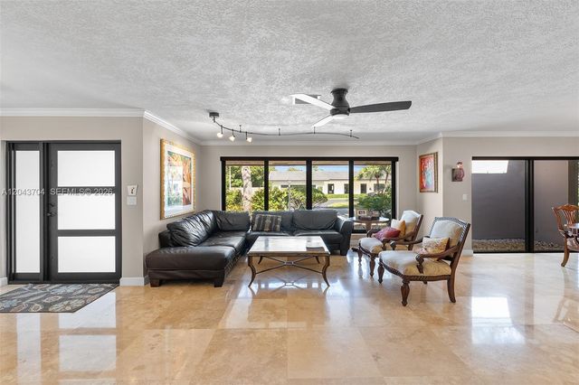 7430 SW 142nd Terrace, Palmetto Bay, FL 33158