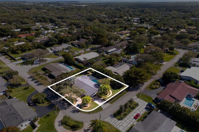 7430 SW 142nd Terrace, Palmetto Bay, FL 33158