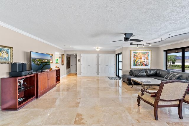 7430 SW 142nd Terrace, Palmetto Bay, FL 33158