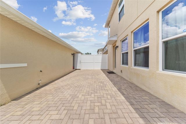 8012 BLUEJACK OAK DRIVE, Winter Garden, FL 34787