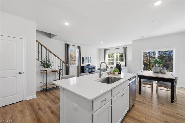 1818 Pheasant Trace Circle, Kernersville, NC 27284