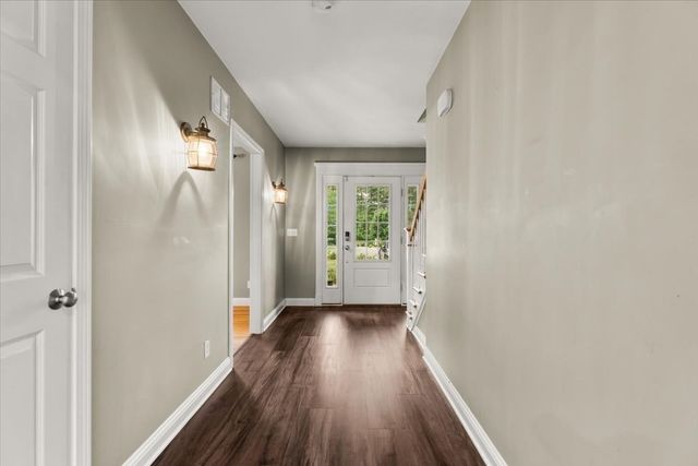 22 Red Pine Ln, Wareham, MA 02571