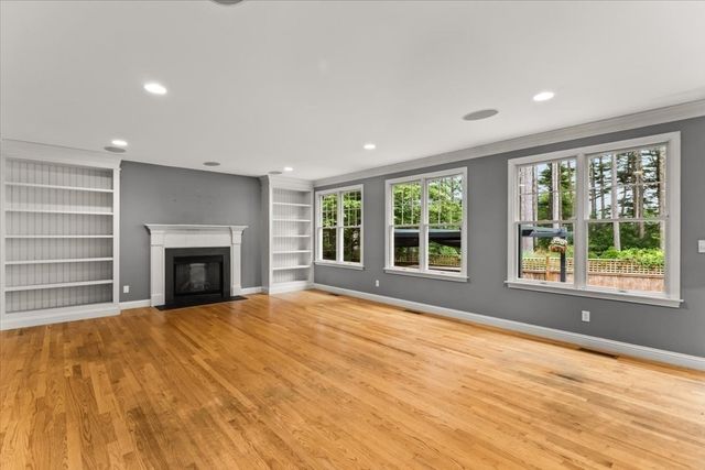 22 Red Pine Ln, Wareham, MA 02571