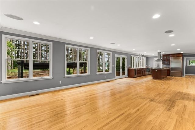 22 Red Pine Ln, Wareham, MA 02571