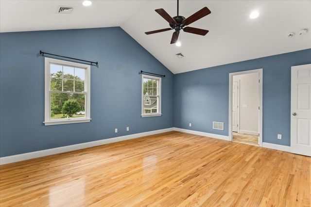 22 Red Pine Ln, Wareham, MA 02571