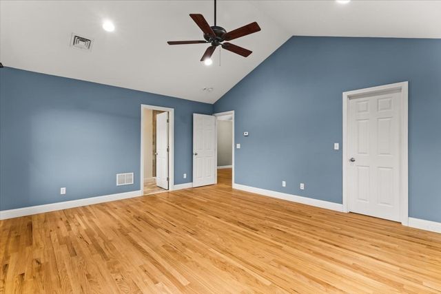 22 Red Pine Ln, Wareham, MA 02571