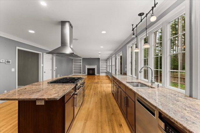 22 Red Pine Ln, Wareham, MA 02571