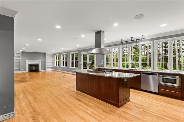 22 Red Pine Ln, Wareham, MA 02571