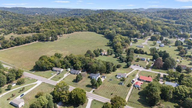 3887 Pulaski Hwy, Culleoka, TN 38451