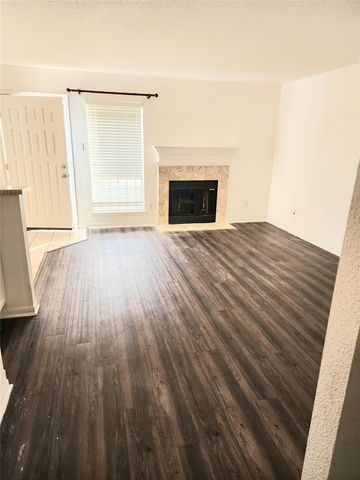6500 Sands Point Drive 104, Houston, TX 77074