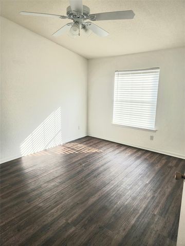 6500 Sands Point Drive 104, Houston, TX 77074