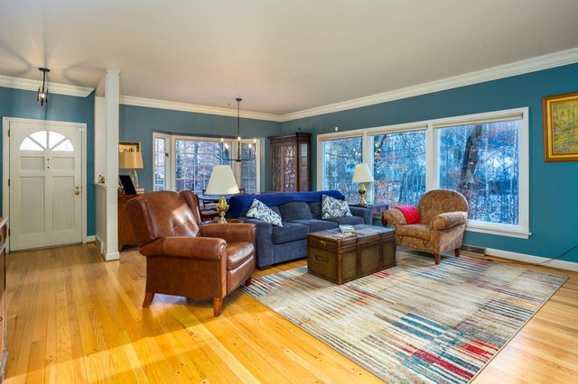 2082 Miller Road, Huntington, WV 25701