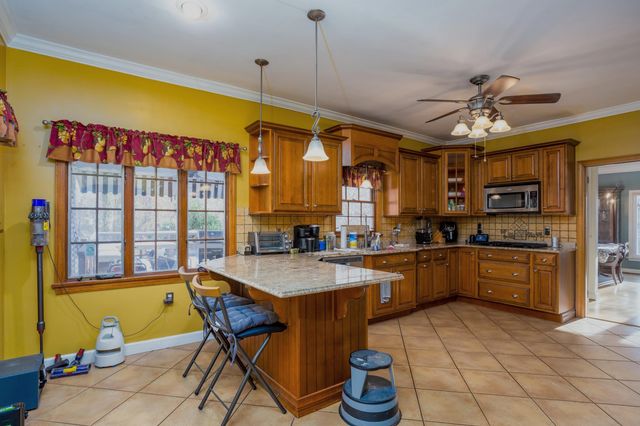 2082 Miller Road, Huntington, WV 25701