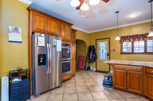 2082 Miller Road, Huntington, WV 25701