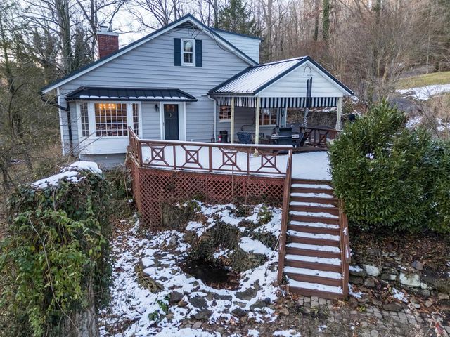 2082 Miller Road, Huntington, WV 25701